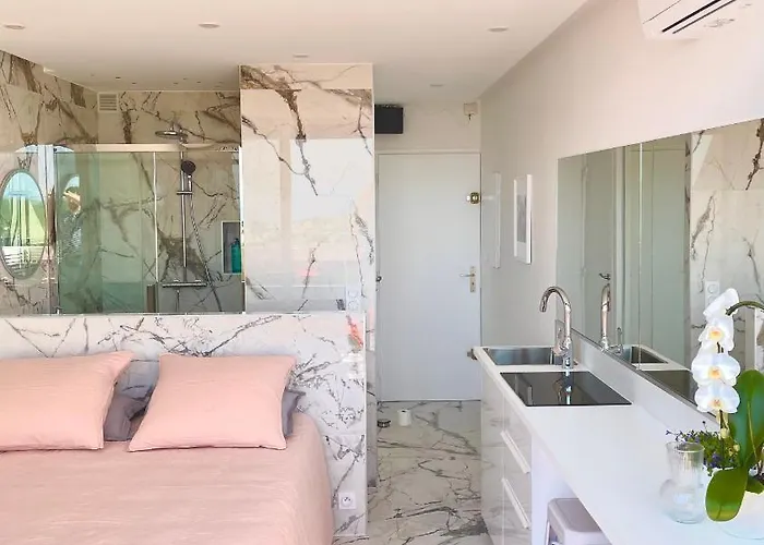 Caraibes Heliopolis Naturiste * Agde