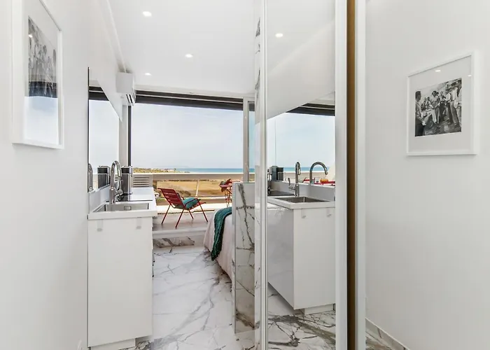 Caraibes Heliopolis Naturiste * 아그